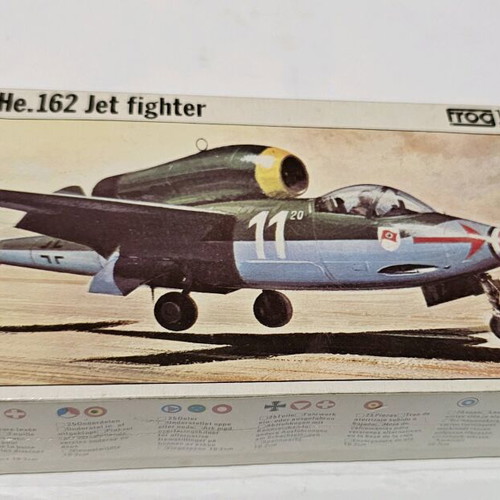 Vintage Heinkel He 162 Jet Fighter Model Kit 1/72 like new