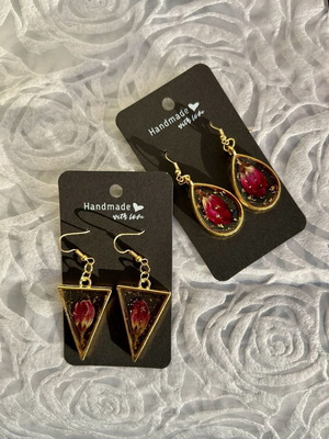 Handmade earrings with natural rose buds and gold leaves, new