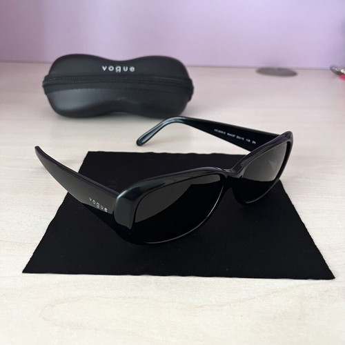 Vogue VO2606S women's sunglasses like new, black frame, grey lenses size 52