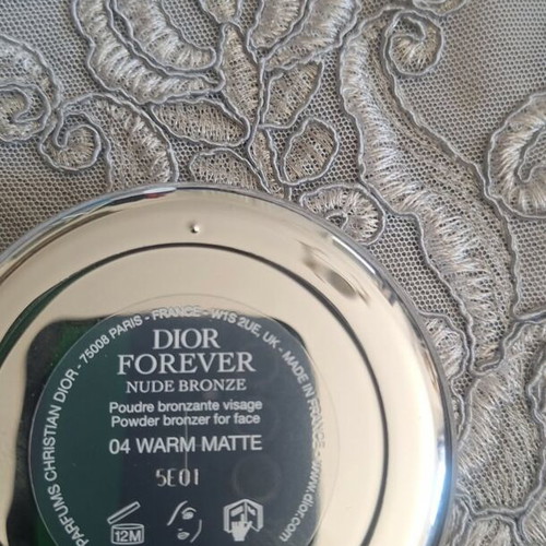 Dior bronzer new with pouch