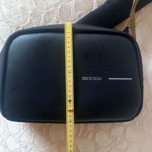 XD Design crossbody shoulder bag black like new