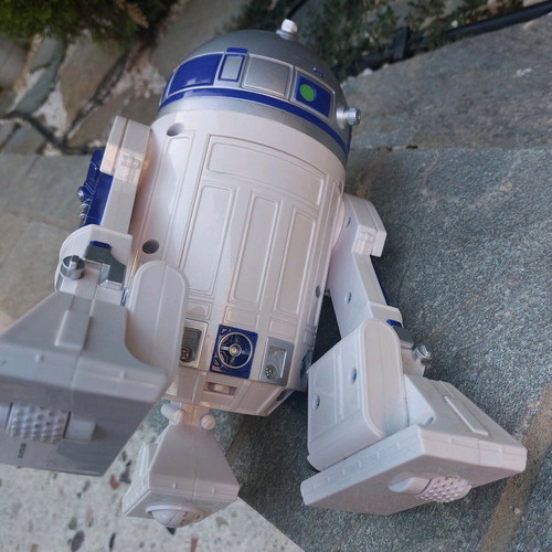 R2-D2 robot like new from Star Wars
