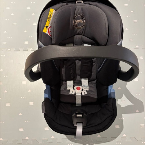 Cybex Aton 5 baby car seat like new, carrycot