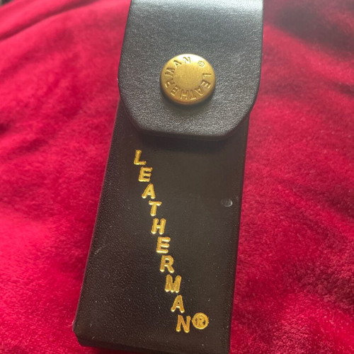 Leatherman case like new