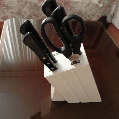 Knife set with scissors and block