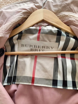 Γυναικεία καμπαρντίνα Burberry Brit μεταχειρισμένη, μέγεθος medium, ροζ