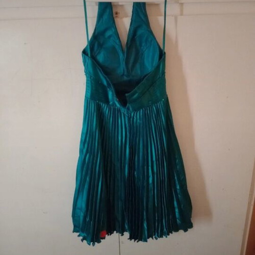 Women's dress with pleats green emerald medium like new