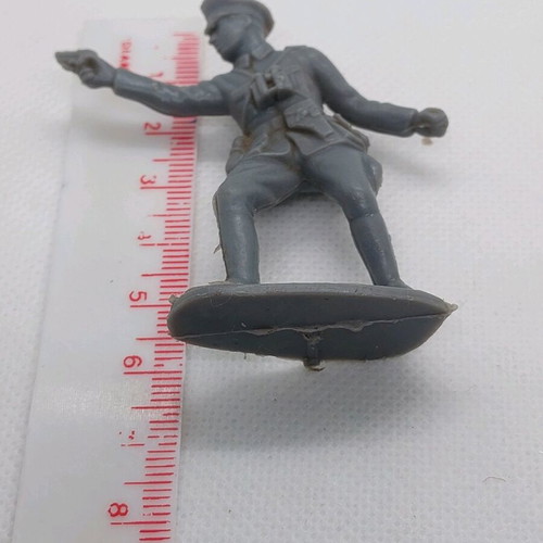 Plastic German Officer Solpa 1970 like new, 5 cm