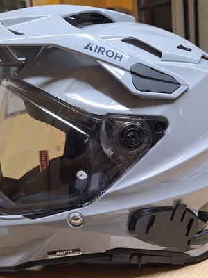 Airoh Commander 2 helmet like new, ECE 22.06, large, grey