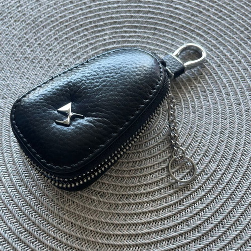 DS Automobiles Leather Key Case new, black with metal details