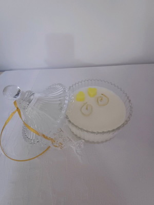Soy wax candle in fondue pot with tsoureki scent new