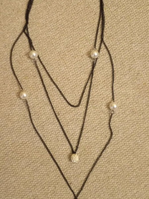 Necklace with pearls and rosary like new, set of two jewelry pieces