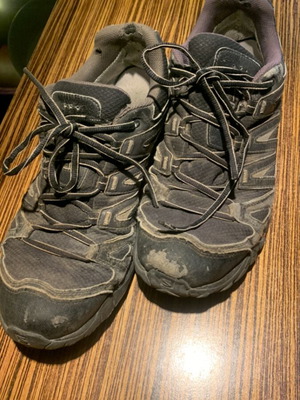 Παπούτσια Salomon Goretex 46 μεταχειρισμένα, μαύρα