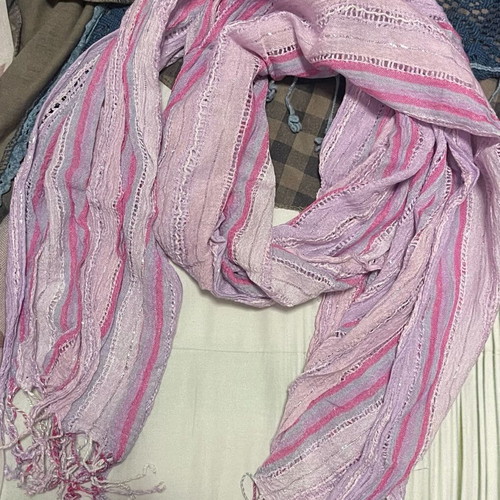 Set of 4 scarves used
