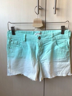 Βαμβακερό τζιν σορτσάκι Pull&Bear ντεγκραντέ, μέγεθος M, άριστη κατάσταση