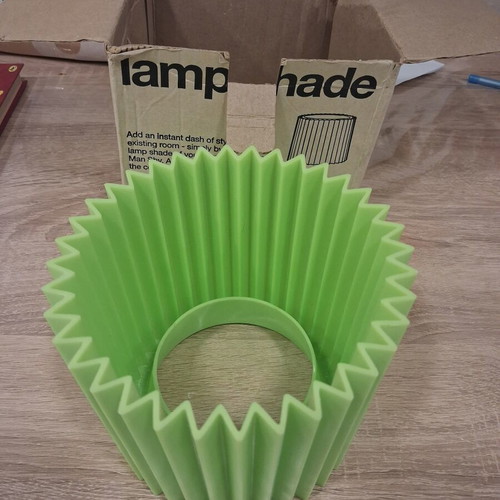 Mr P Propaganda Lampshade green like new