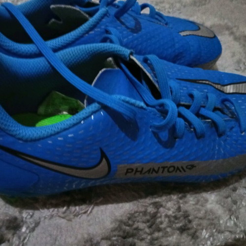 Nike football shoes size 36 blue like new, slightly used