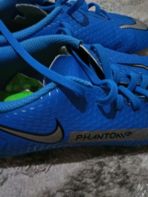 Nike football shoes size 36 blue like new, slightly used