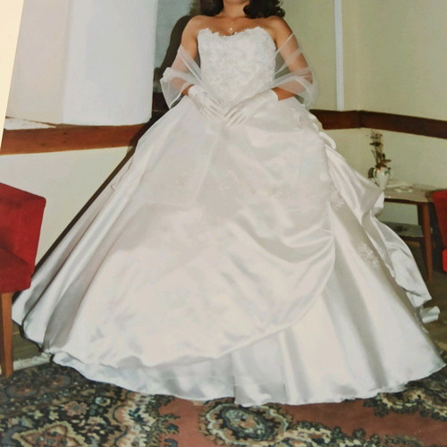 Atelier ZOLOTAS wedding dress two-piece ivory-champagne with pink embroidery