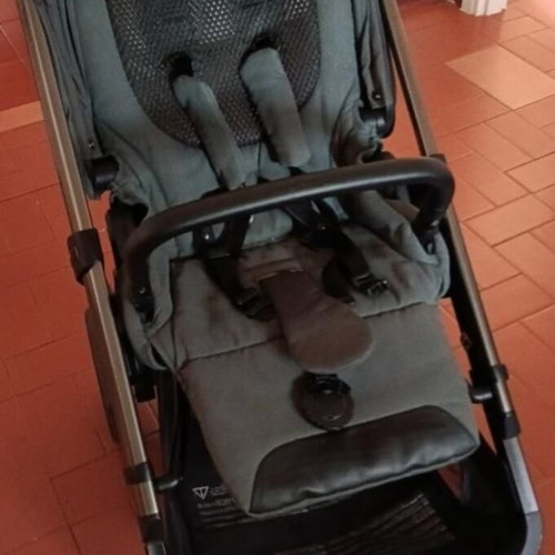 Inglesina Aptica 3-in-1 stroller used with car seat and carrycot