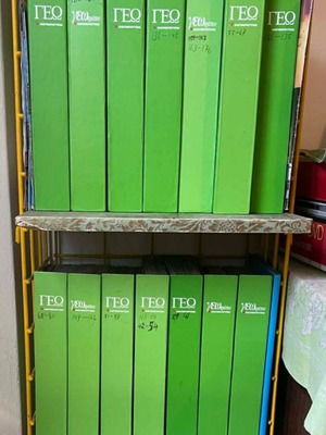 Geotropio magazine collection like new, 532 issues with cases and indexes