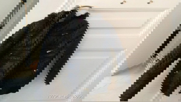 πολύ ζεστό μαυρο παιδικό μπουφάν με κουκούλα νούμερο 9