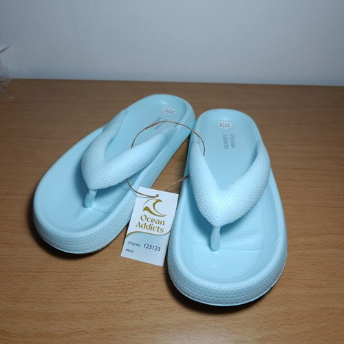 Ocean Addicts Cloud flip flops, turquoise