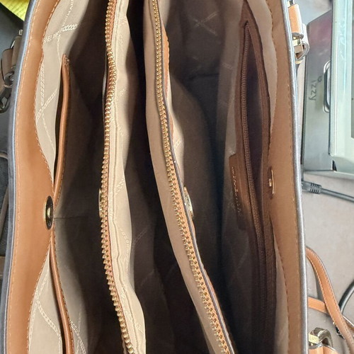 Michael Kors MK Signature Large Tote bag, vanilla and acorn