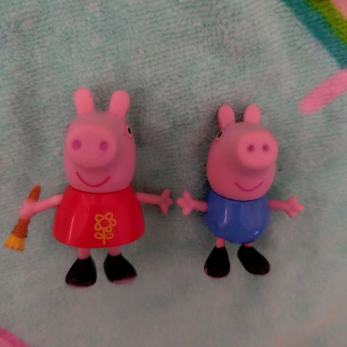 Peppa Pig and George figure set like new