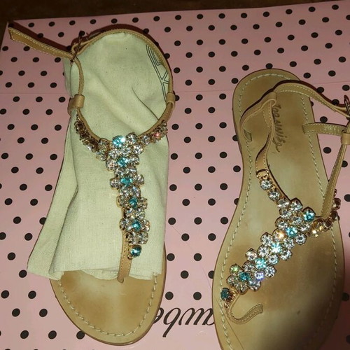 Ioannis women's sandals like new, size 38, beige with stones