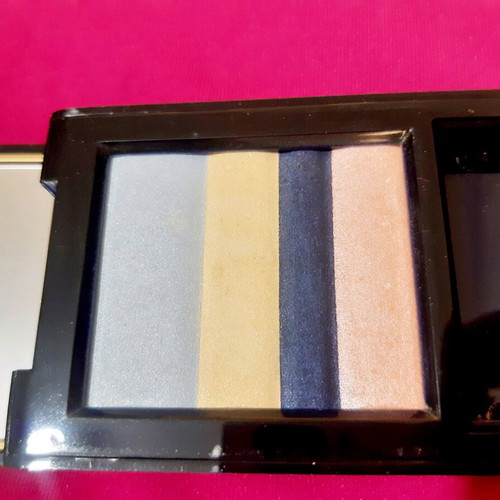 Estee Lauder Intoxicating Blue 03 σε άριστη κατάσταση