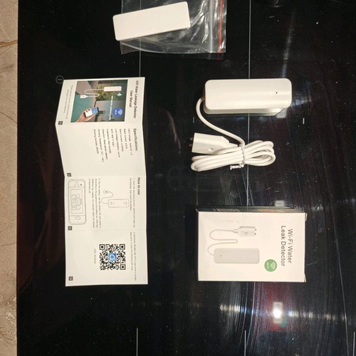 Wifi water leak detector new, compatible with Google, Alexa, Tuya