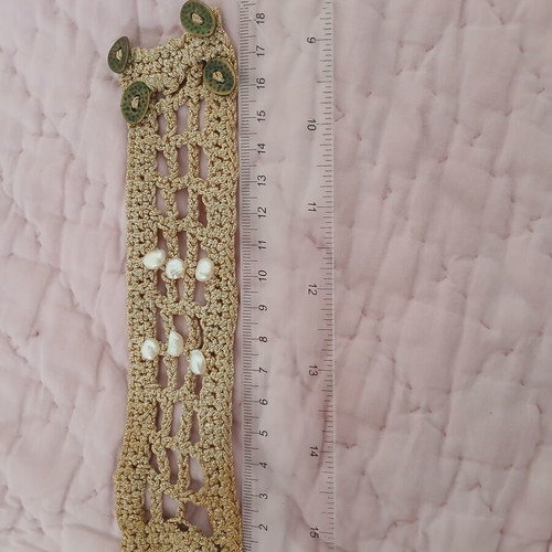 Macrame bracelet used with gold braid, adjustable