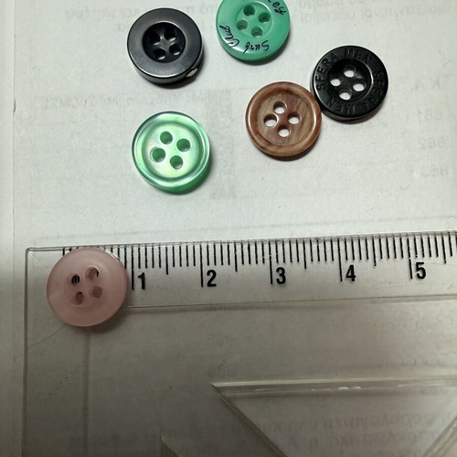 Buttons small, like new, set of 3 boxes