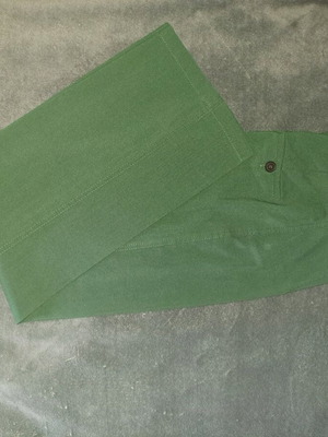 Bershka fabric pants green like new, size 34