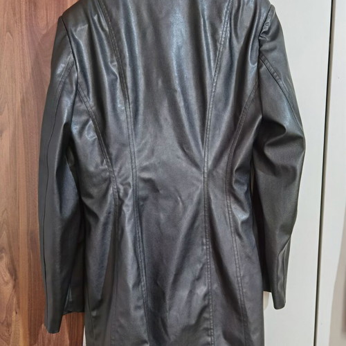 Black leather jacket made of faux leather like new, size M