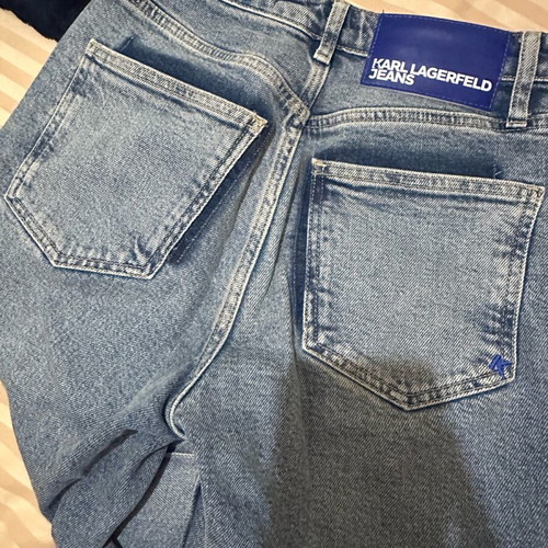 Karl Lagerfeld jeans size 24 like new, blue with unique design