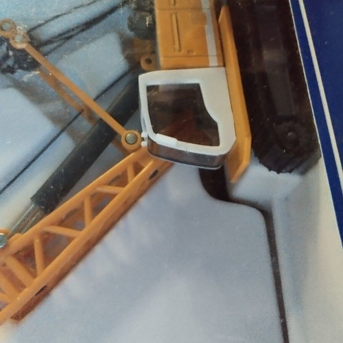 HO scale trucks and heavy vehicles, set of 4