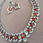 Necklace and earrings set with zirconia, red and silver