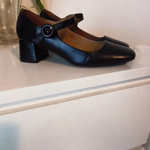 Mary Jane Tsouderos Black Pumps Size 40 Used