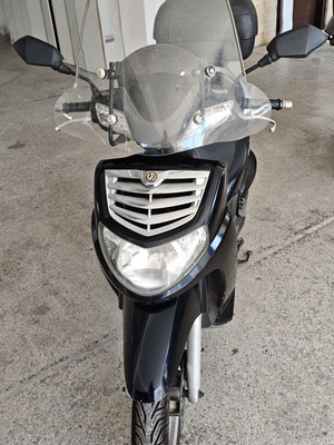Sym HD 200i EVO σκούτερ μεταχειρισμένο, αυτόματο, μαύρο, βενζίνη