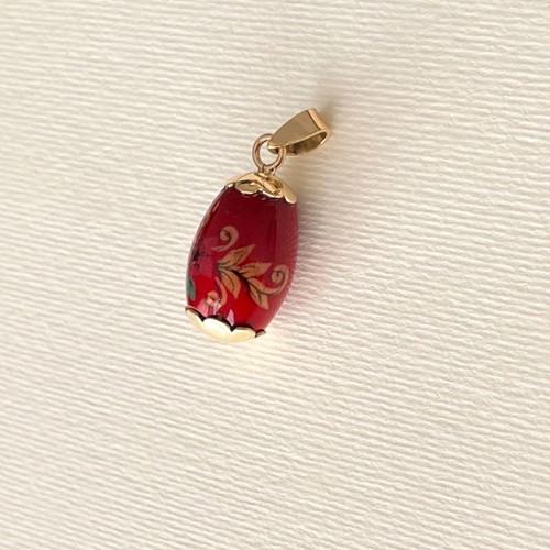 Porcelain pendant with 14k gold new