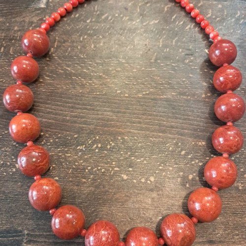 Necklace from natural coral sponge like new, length 72 cm, red