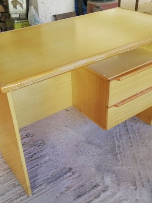 Office furniture used with glass surface