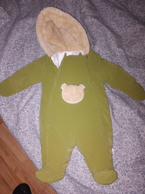 Rainey olive green pramsuit new, size 56 (1-2 months)