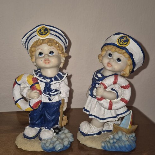 Vintage sailor figurines set of 2, like new resin decoration
