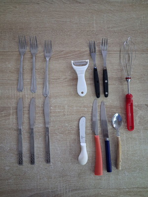 Cutlery set used, 3 forks and 3 knives with gift
