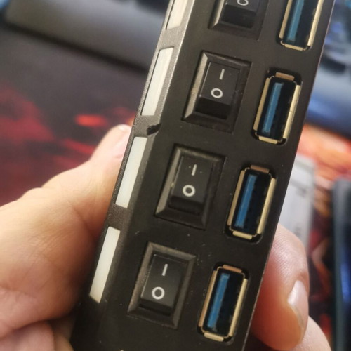 Usb 3.0 Speed Hub with four ports and on/off switches like new