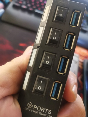 Usb 3.0 Speed Hub with four ports and on/off switches like new