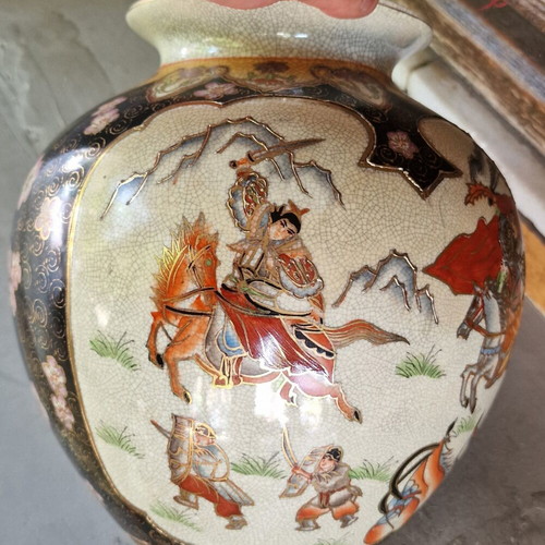 Vintage Satsuma Vase Hand-Painted with Enamel and Gold Like New